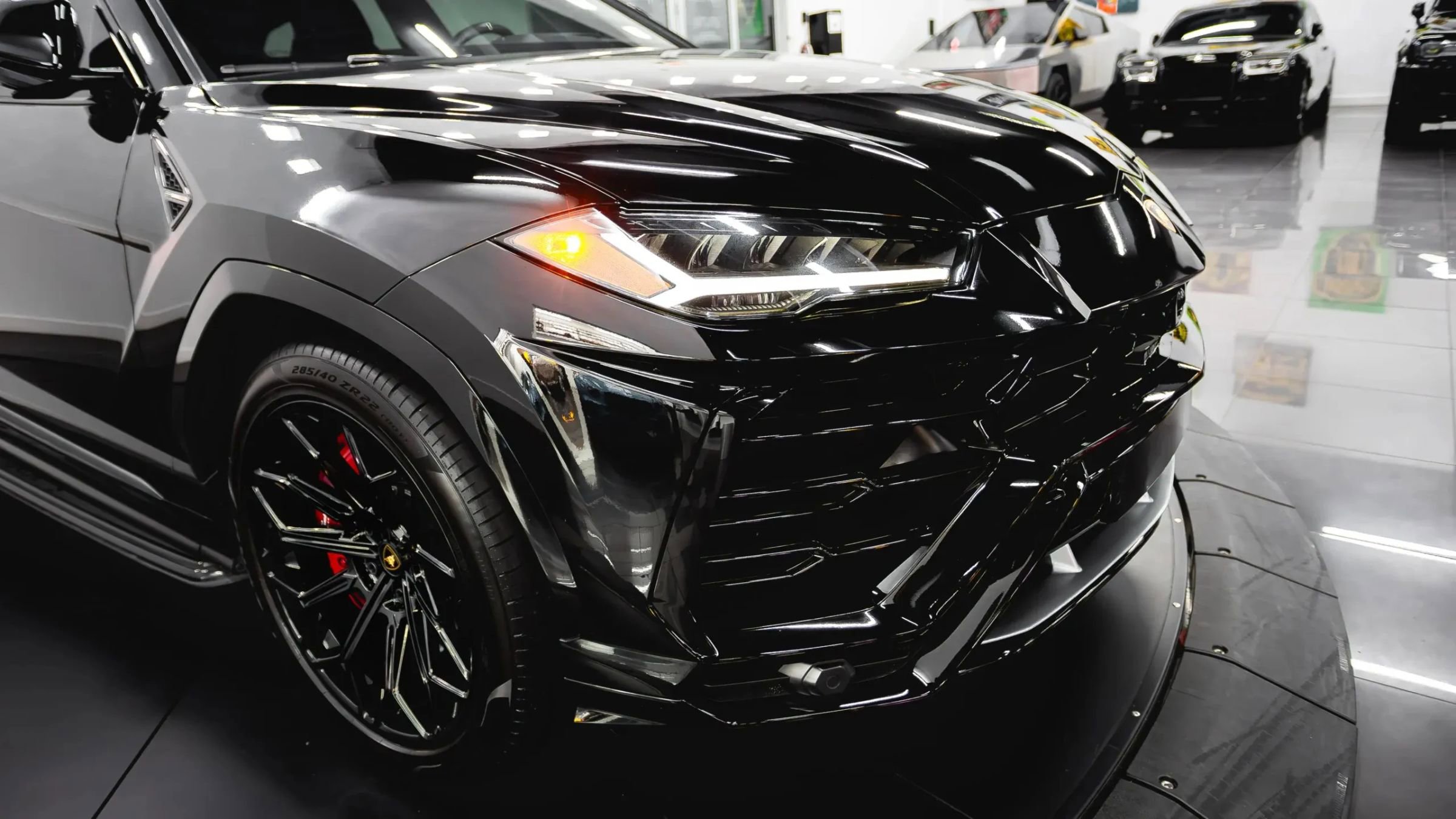 Used 2021 Lamborghini Urus image 16