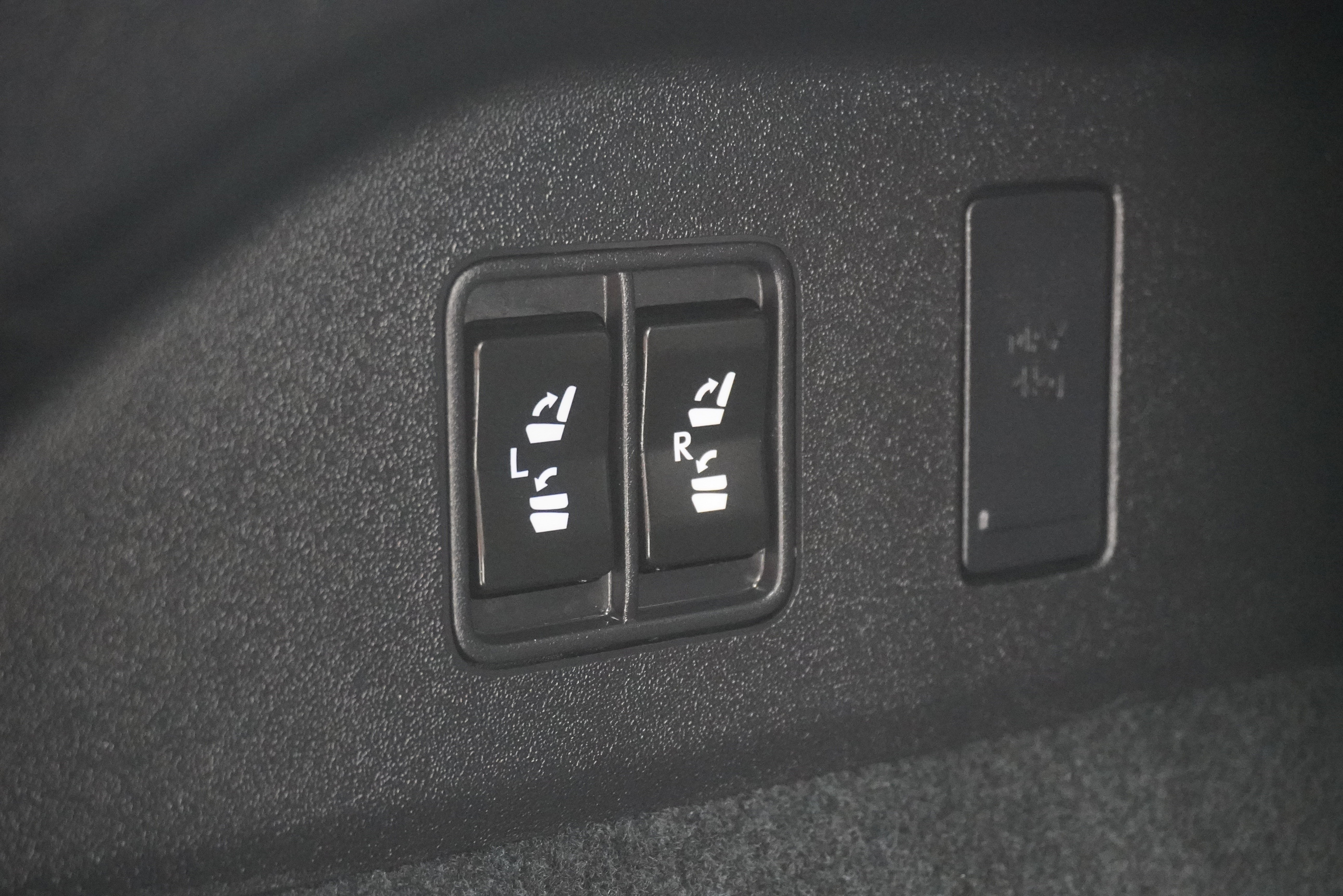 Used 2018 Lexus RX 350L FWD image 34