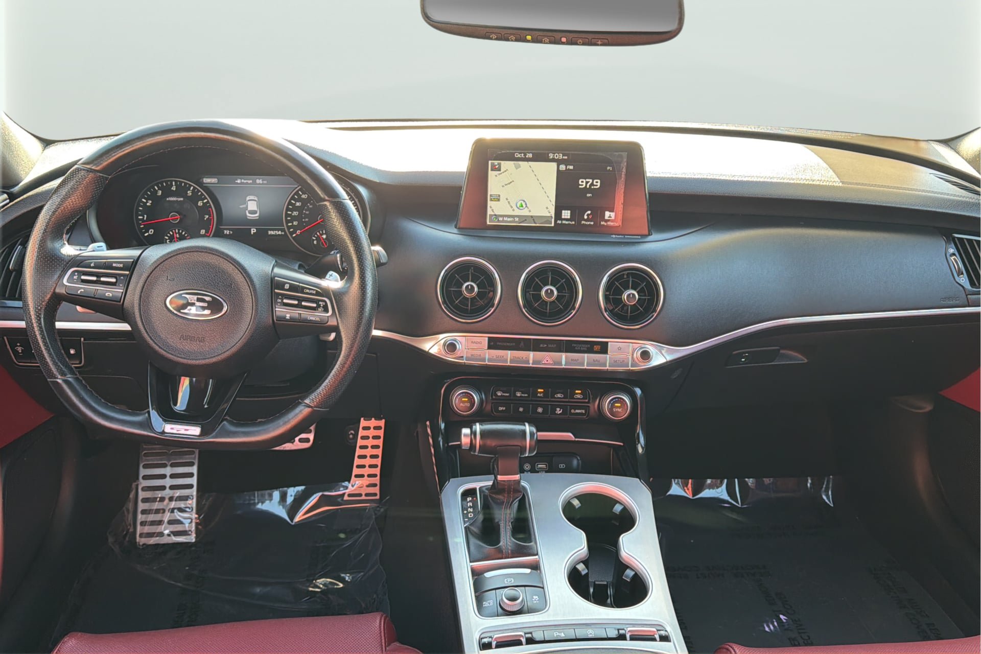 Used 2018 Kia Stinger GT1 RWD image 31
