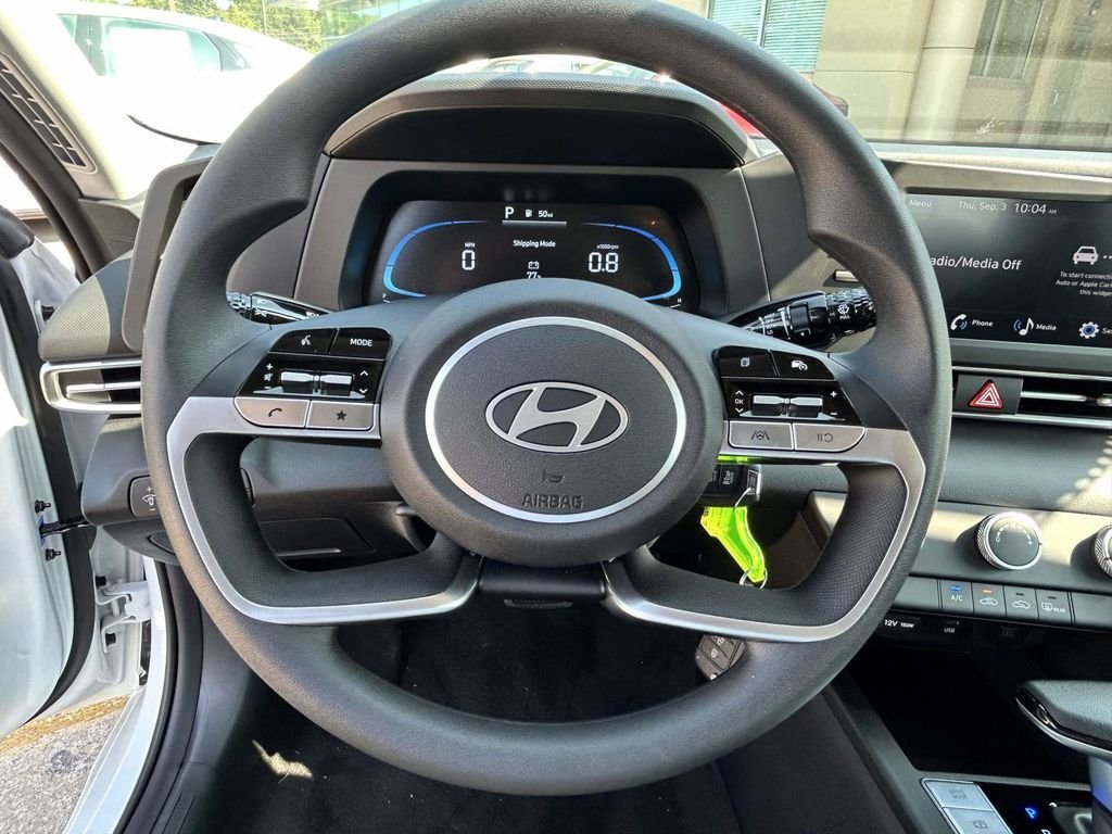 New 2026 Hyundai Elantra SE FWD image 24