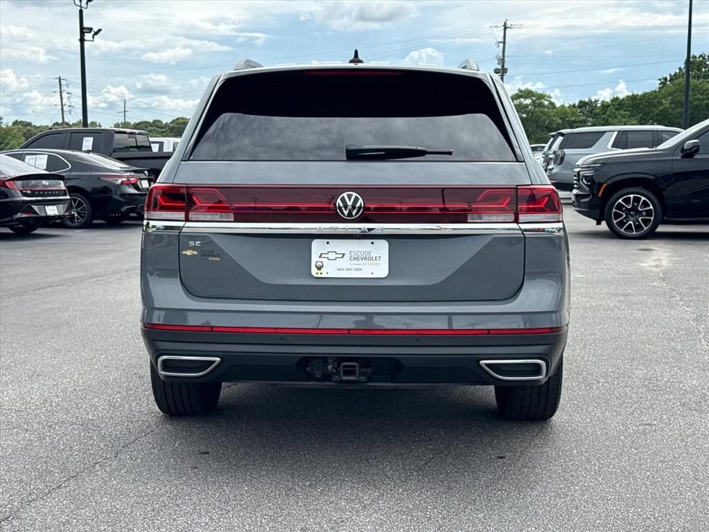 Used 2025 Volkswagen Atlas SE FWD image 4