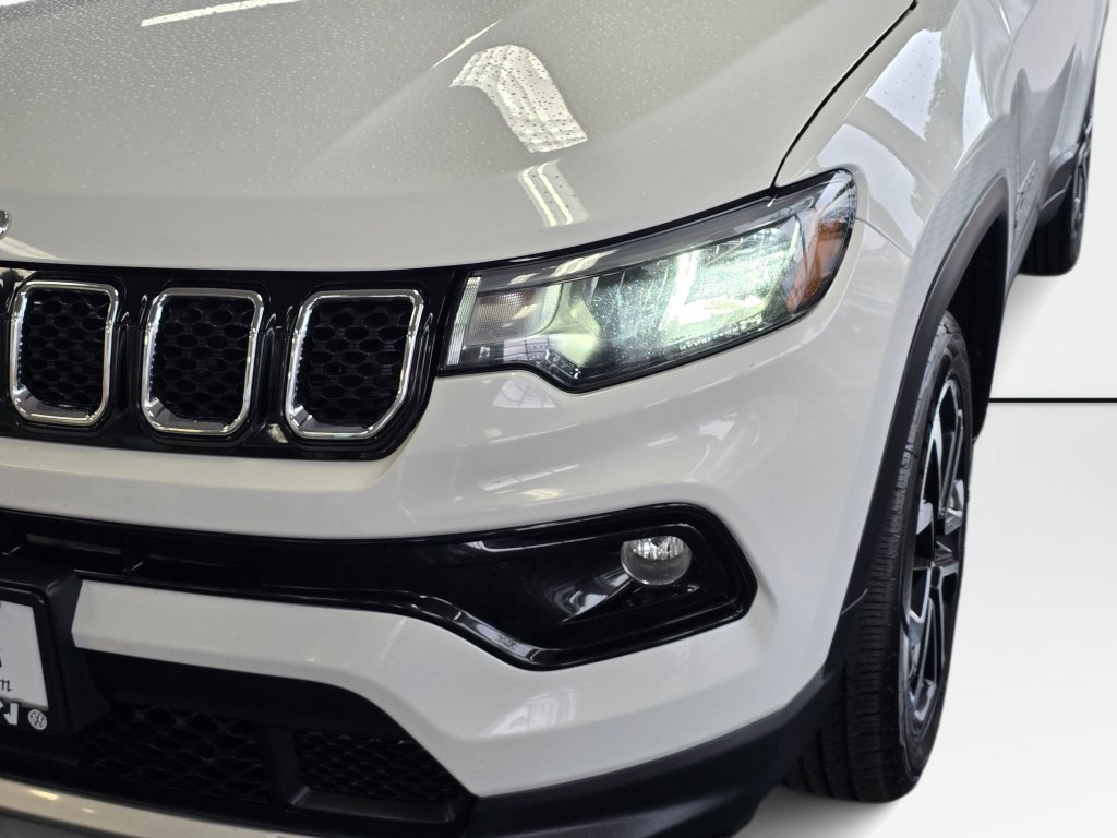 Used 2024 Jeep Compass Limited AWD/4WD image 10