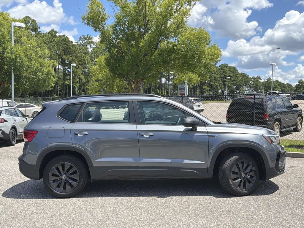 Used 2023 Volkswagen Taos S FWD image 3