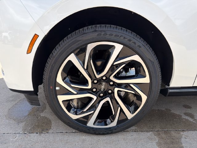 New 2026 Lincoln Navigator Reserve AWD/4WD image 13