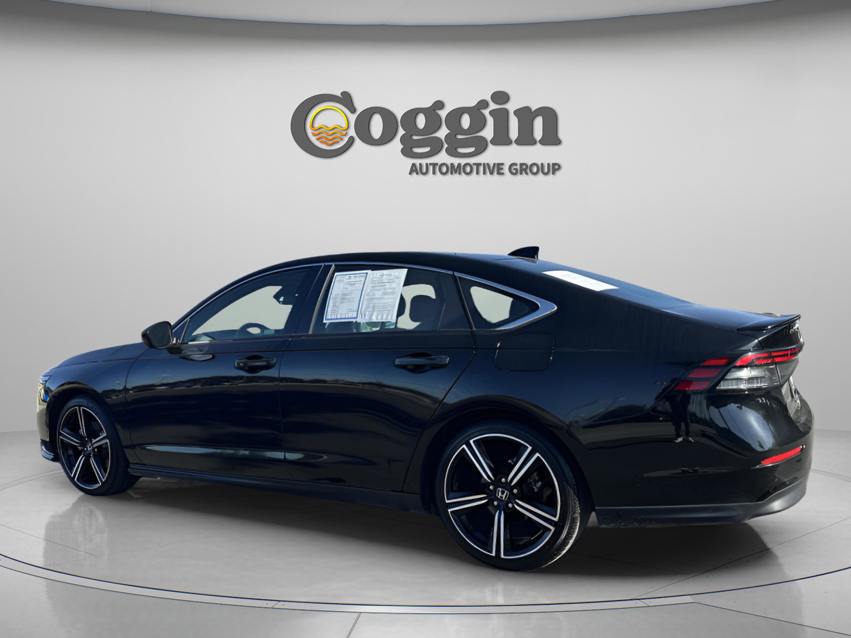 Used 2023 Honda Accord Sport image 4