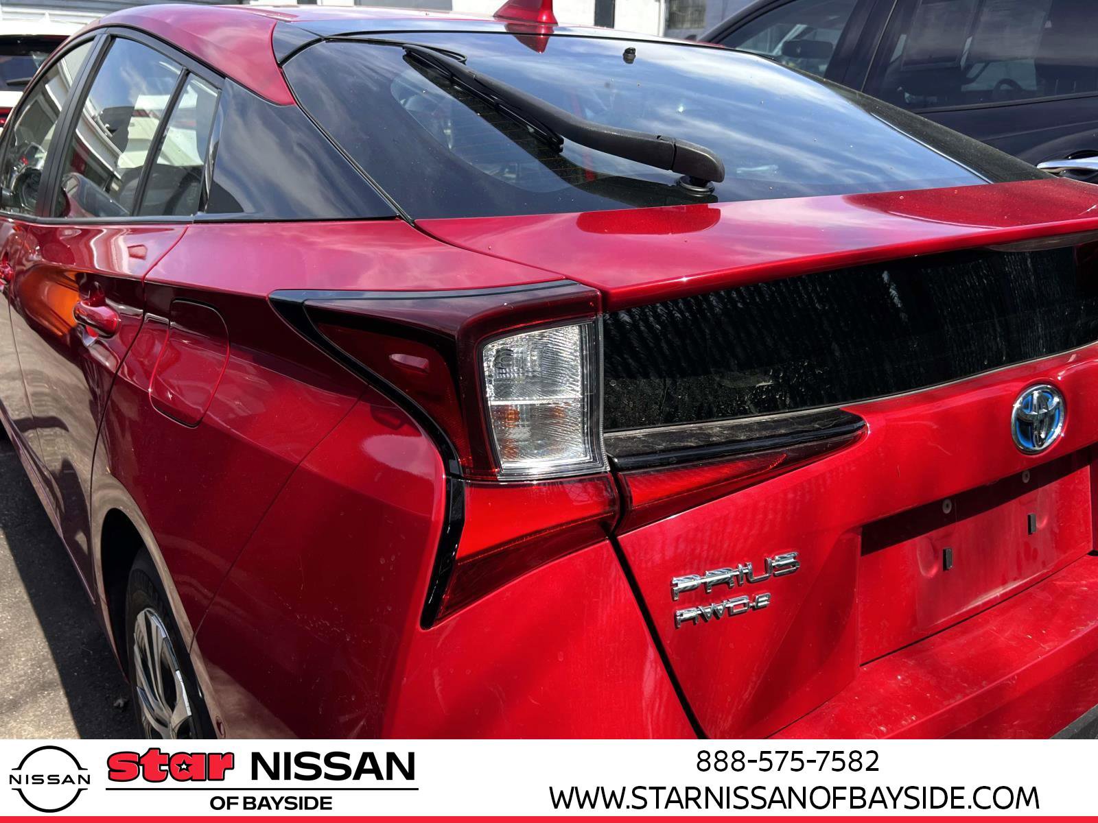 Used 2020 Toyota Prius XLE image 8