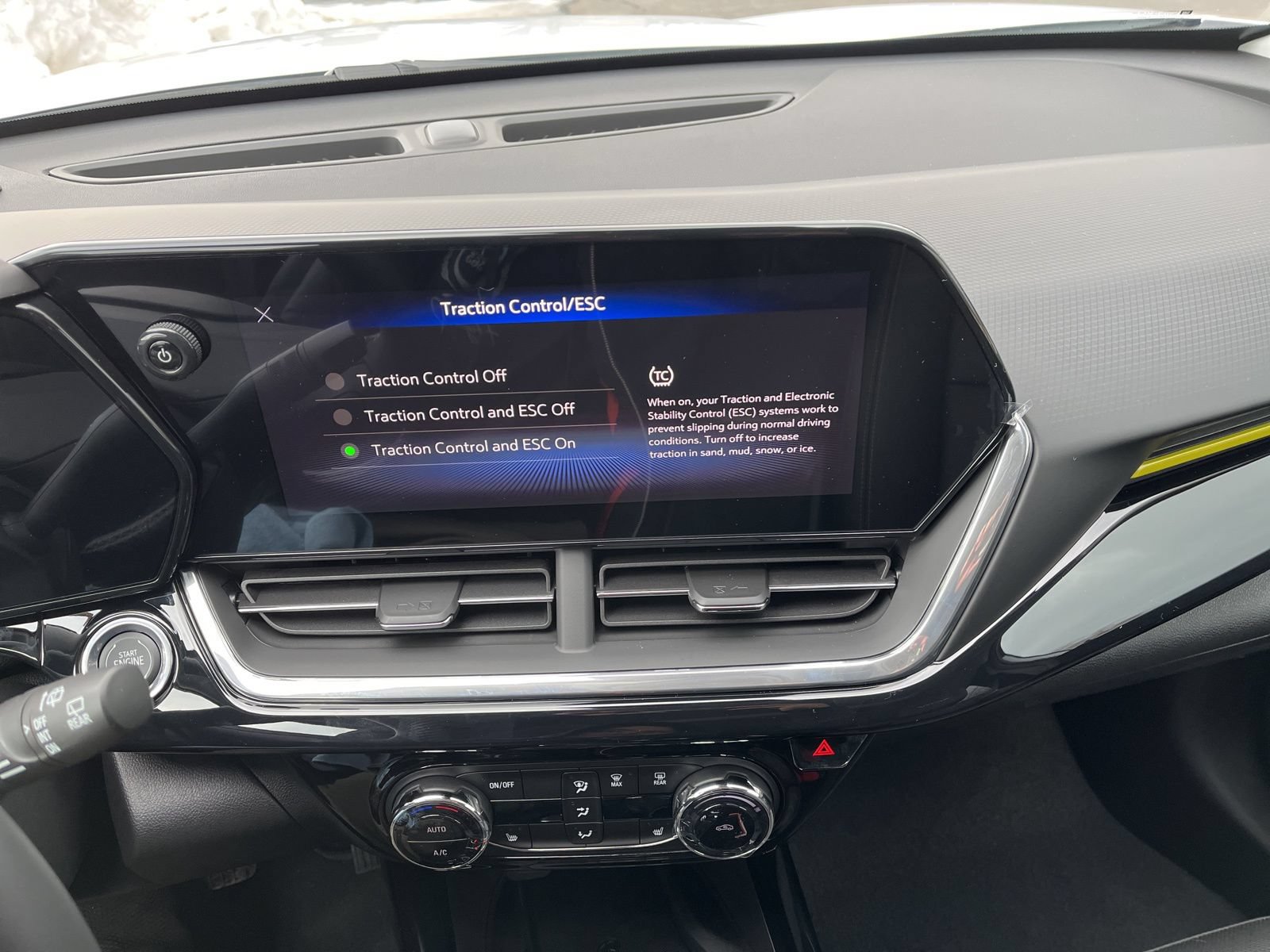 New 2026 Chevrolet Trax ACTIV w/ Sunroof Package FWD image 25