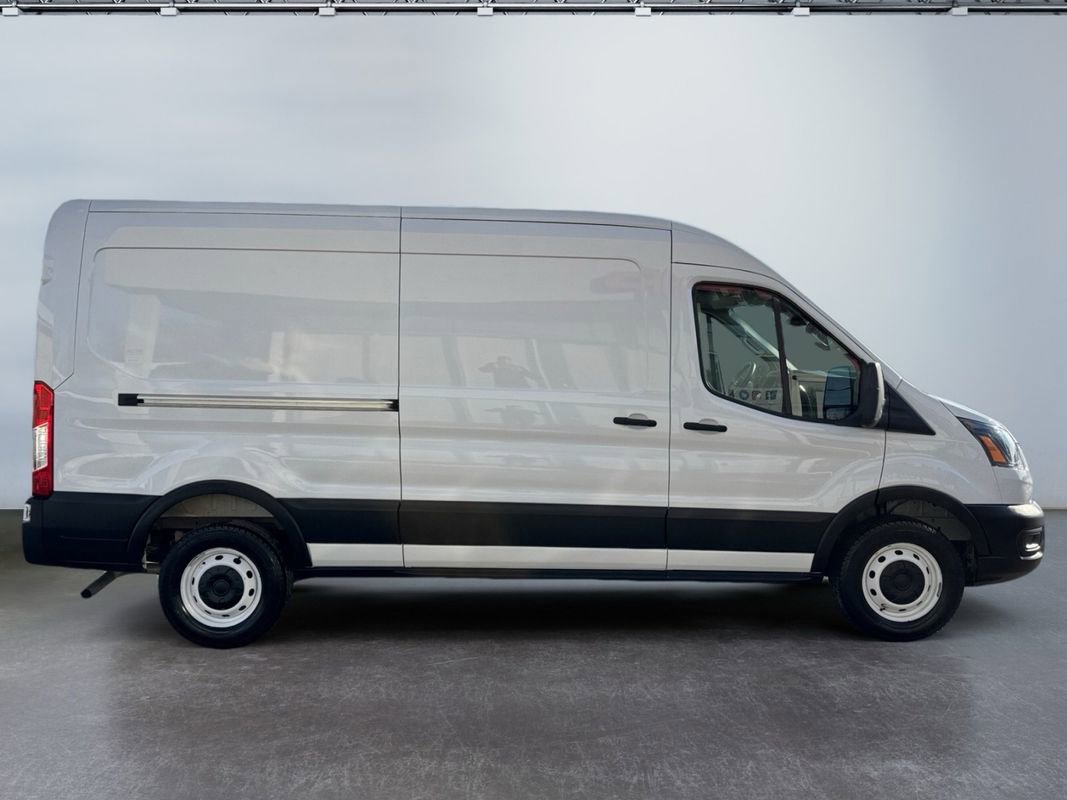 Used 2025 Ford Transit 250 Medium Roof RWD image 4