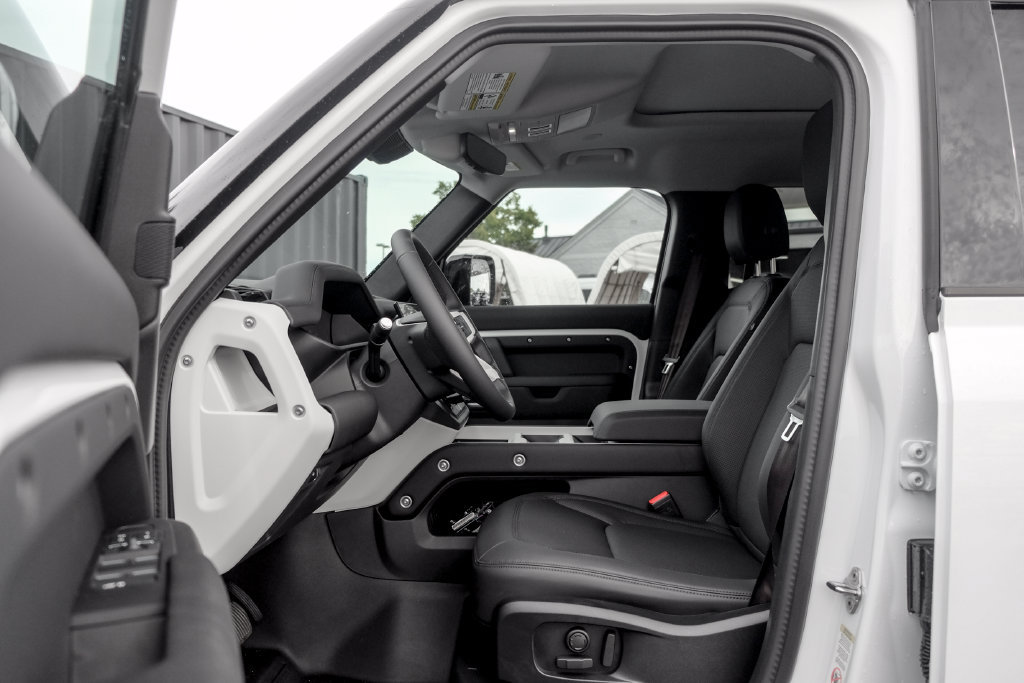 New 2026 Land Rover Defender 110 S AWD/4WD image 10