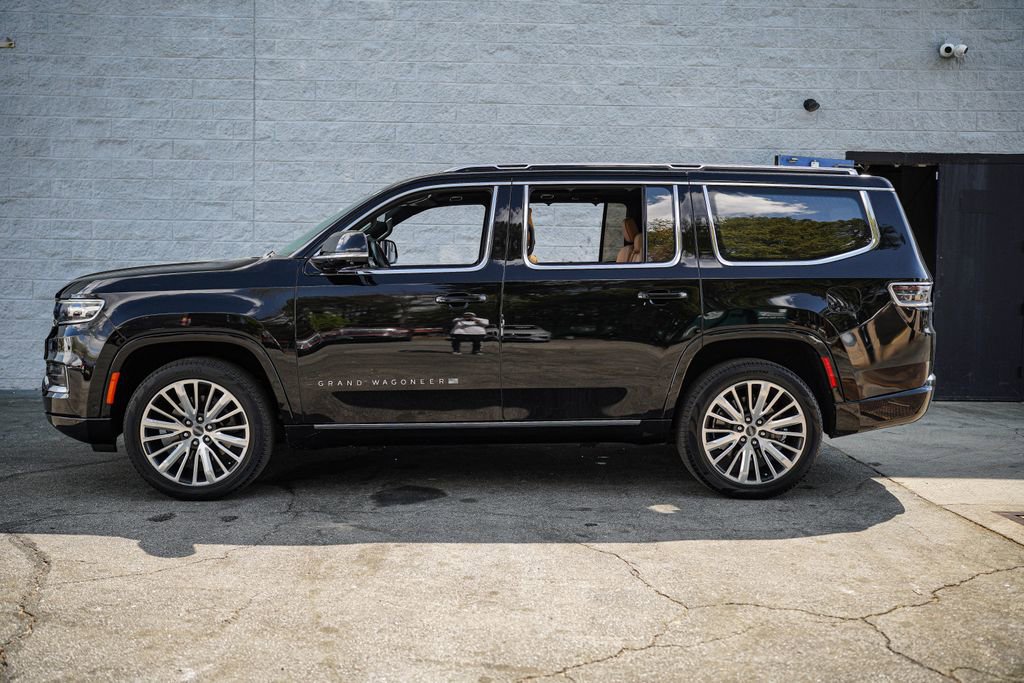 Used 2023 Jeep Grand Wagoneer Series III image 10