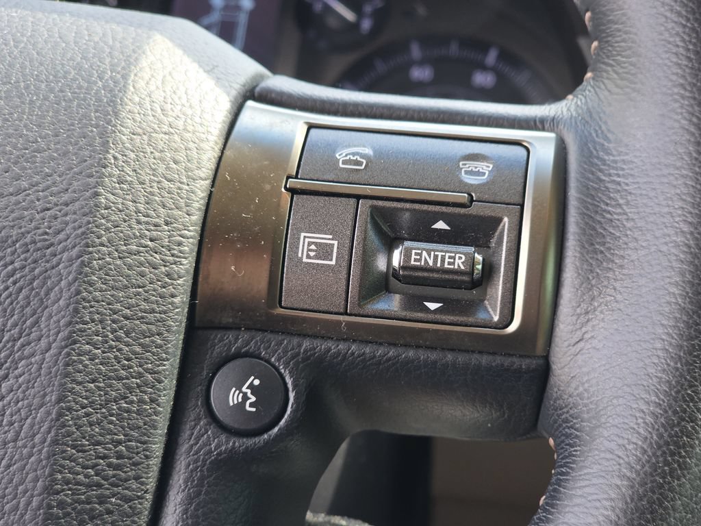 Used 2017 Lexus GX 460 AWD/4WD image 32