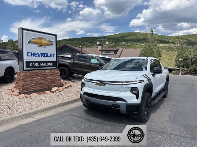 Used 2025 Chevrolet Silverado EV LT w/ LPO, Dark Package Plus