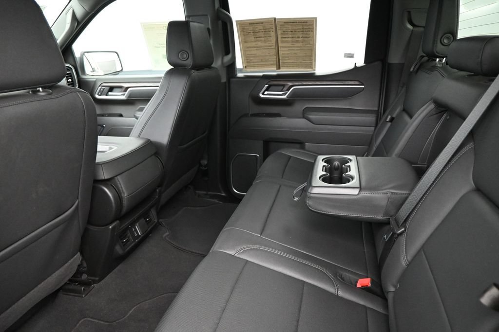 Used 2026 GMC Sierra 1500 SLT RWD image 17