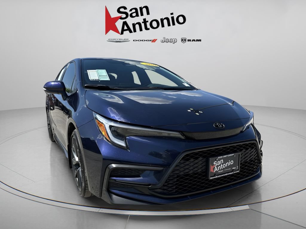 Used 2026 Toyota Corolla SE FWD image 3