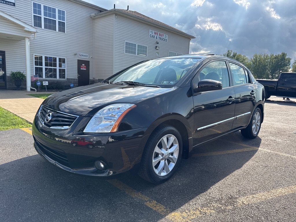 Used 2011 Nissan Sentra 2.0 SL w/ SL Special Value Pkg FWD image 2