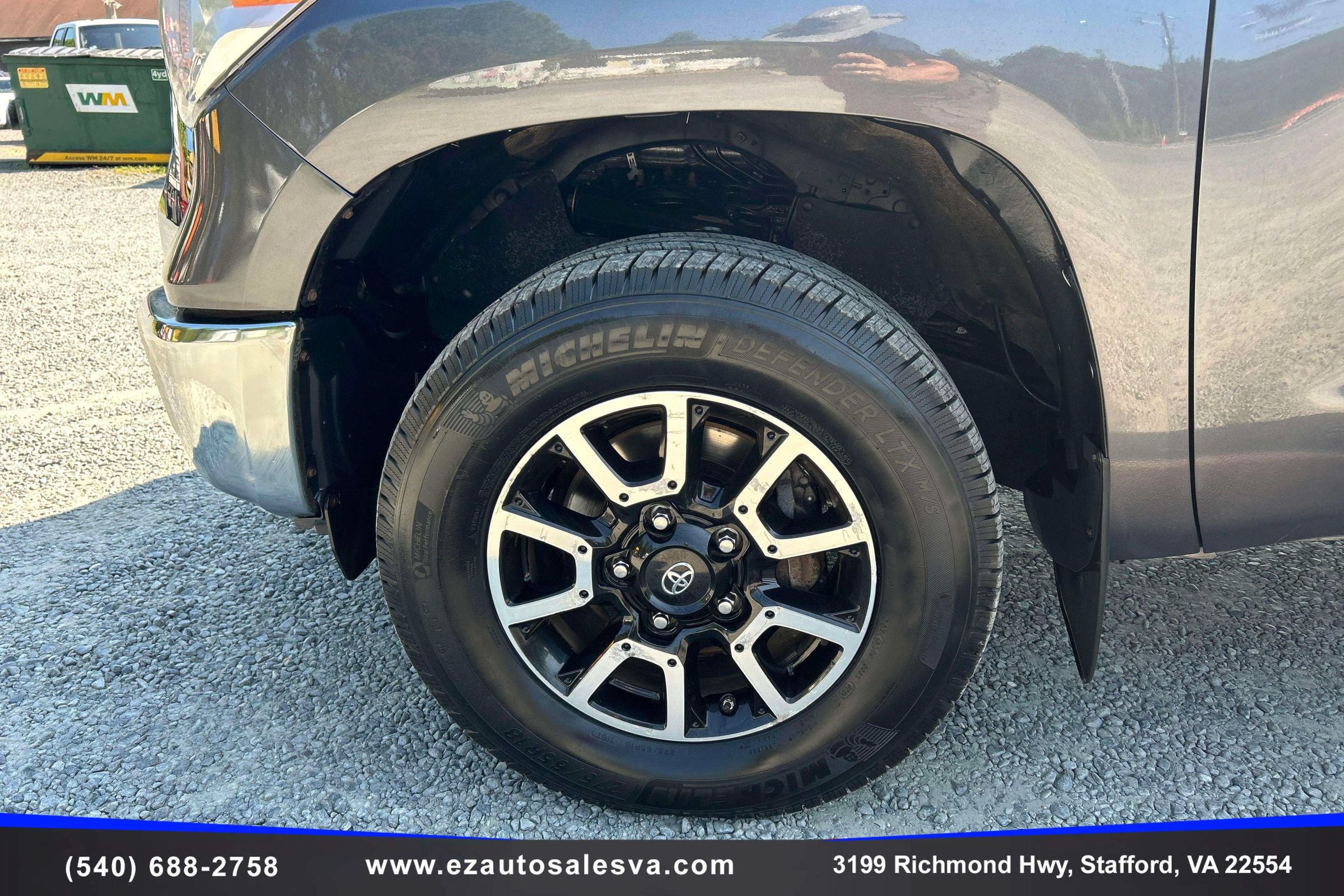 Used 2015 Toyota Tundra SR5 w/ TRD Off Road Package AWD/4WD image 10