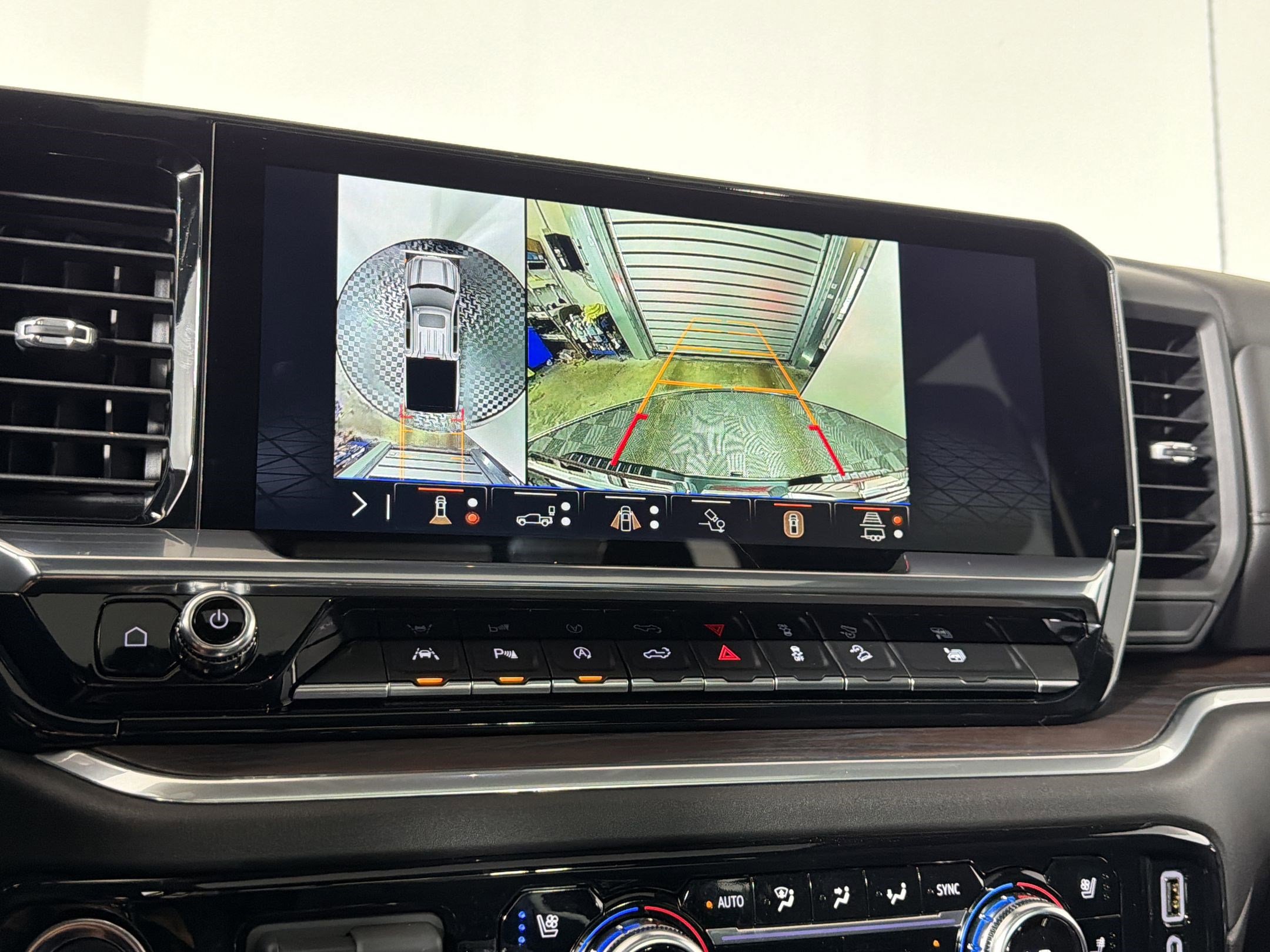 Used 2026 GMC Sierra 1500 SLT w/ SLT Premium Plus Package image 25