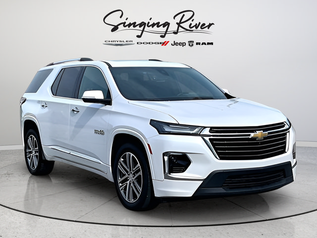 Used 2023 Chevrolet Traverse High Country FWD image 1