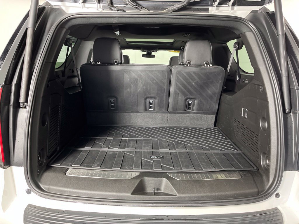 Used 2022 Chevrolet Suburban Z71 AWD/4WD image 12