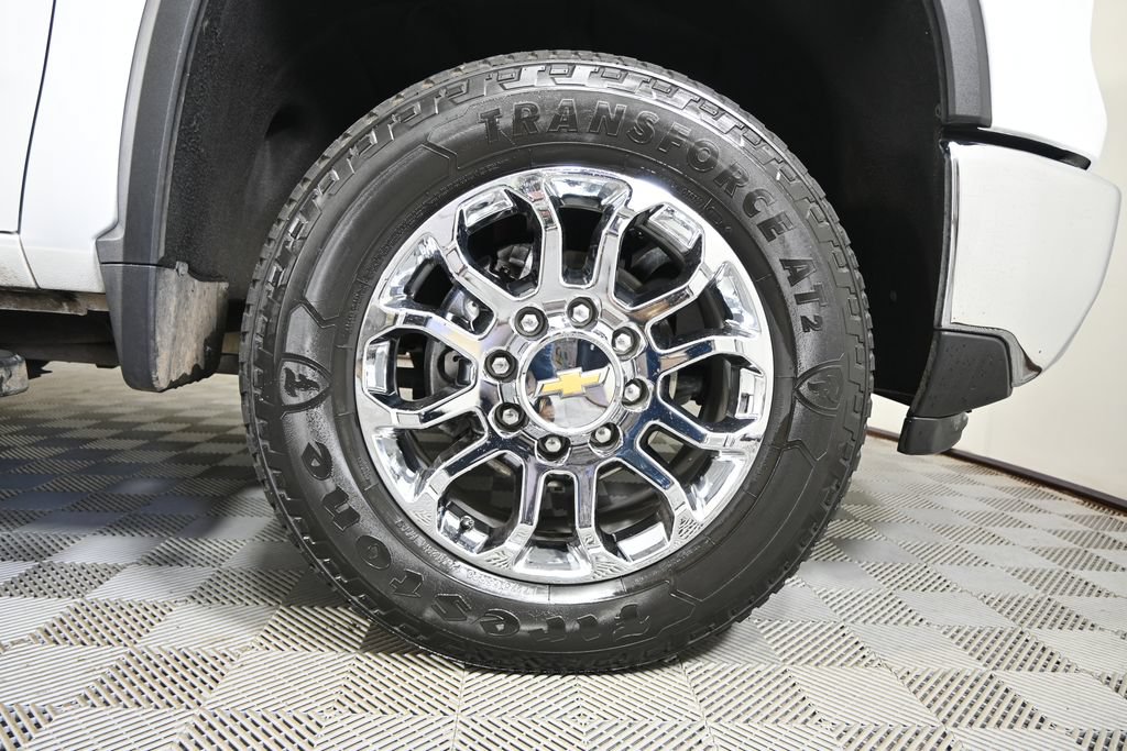 Used 2024 Chevrolet Silverado 2500 LTZ w/ LTZ Plus Package AWD/4WD image 12