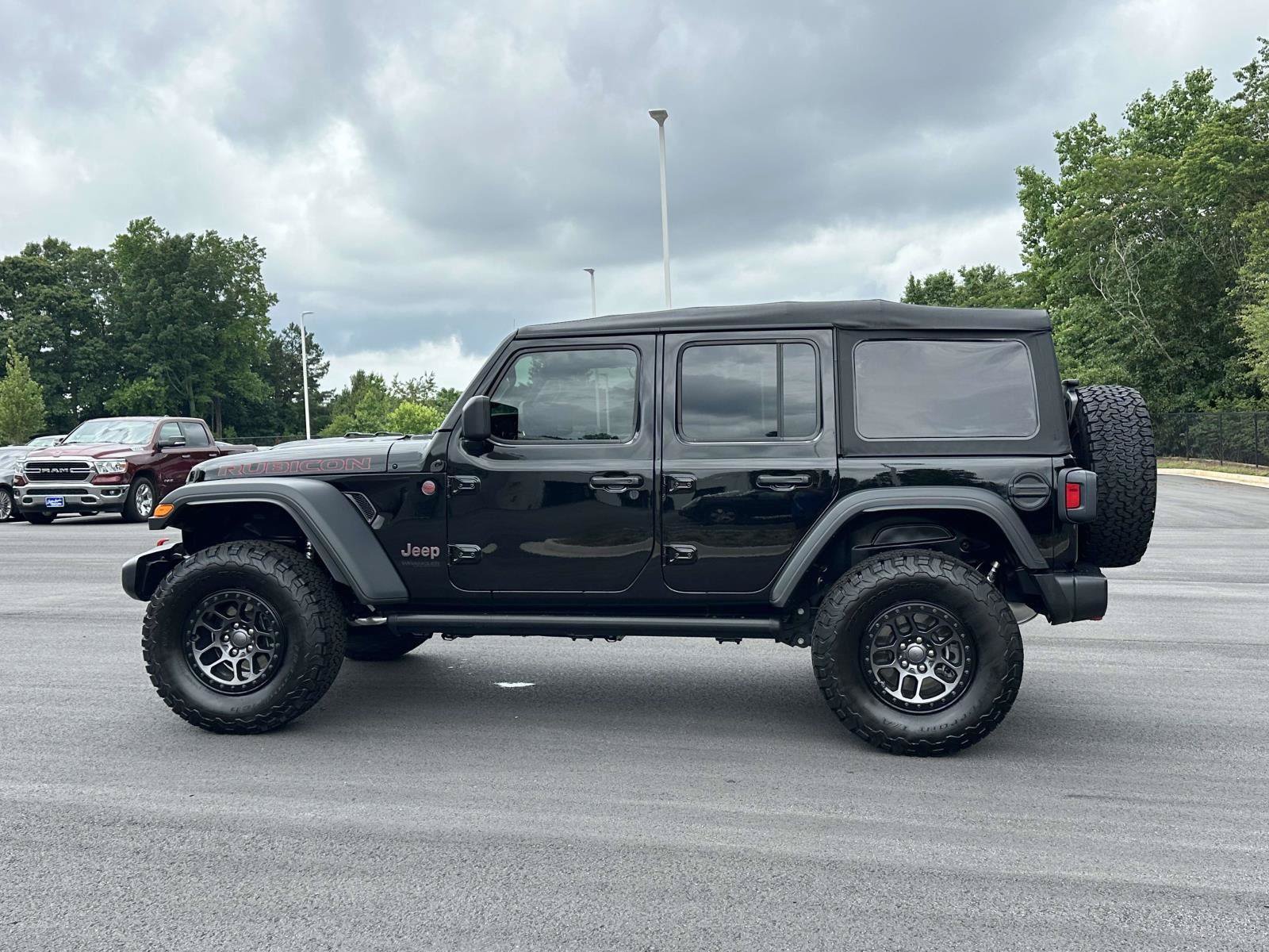 Used 2021 Jeep Wrangler Unlimited Rubicon w/ Xtreme Recon 35" Tire Package AWD/4WD image 23