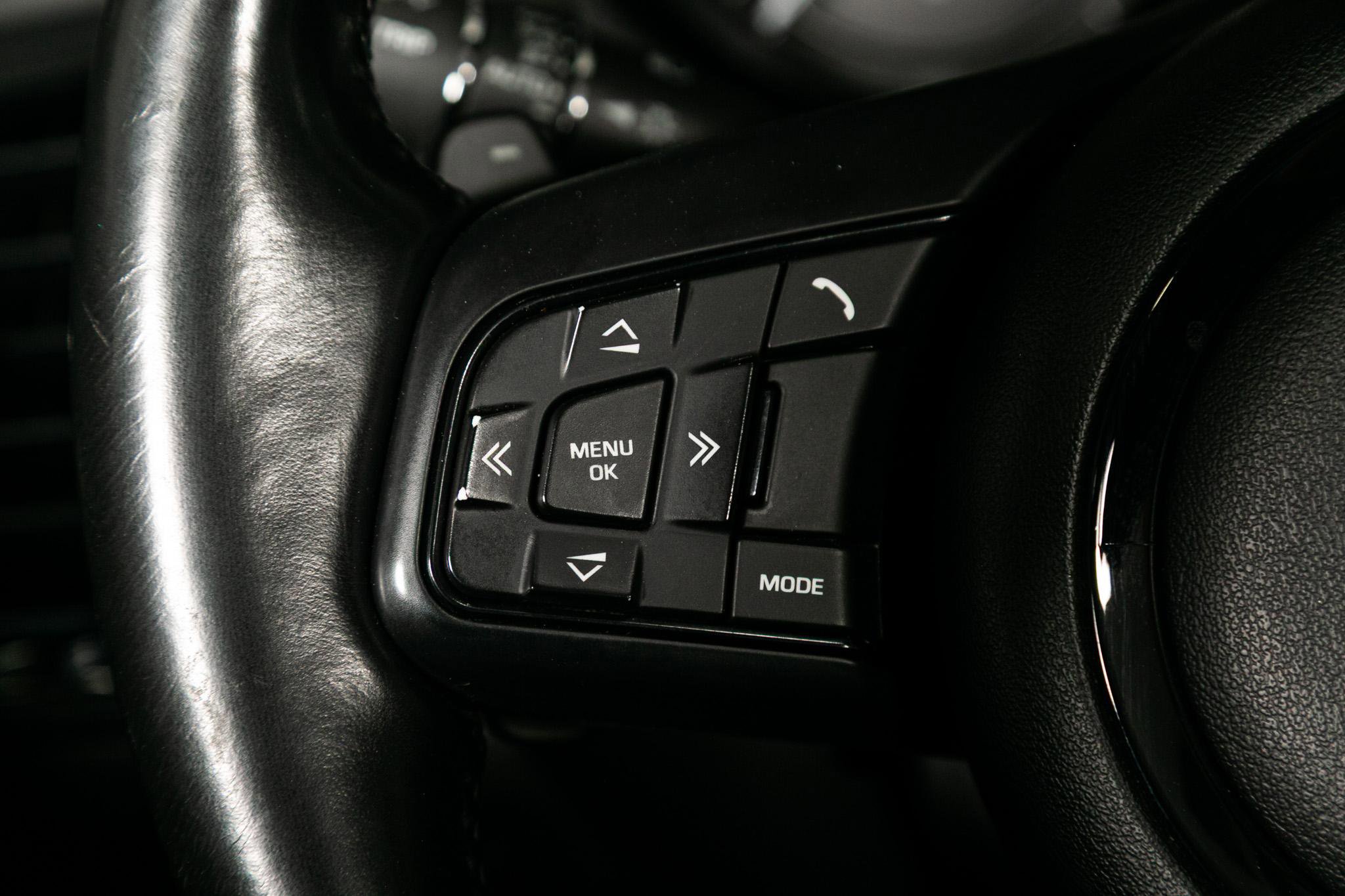 Used 2017 Jaguar F-TYPE S image 31