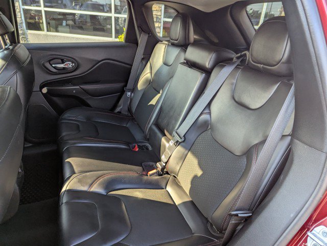 Used 2021 Jeep Cherokee Trailhawk w/ Sun, Sound & Nav Group AWD/4WD image 24