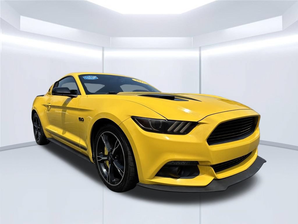 Used 2017 Ford Mustang GT Premium w/ Equipment Group 401A RWD image 7
