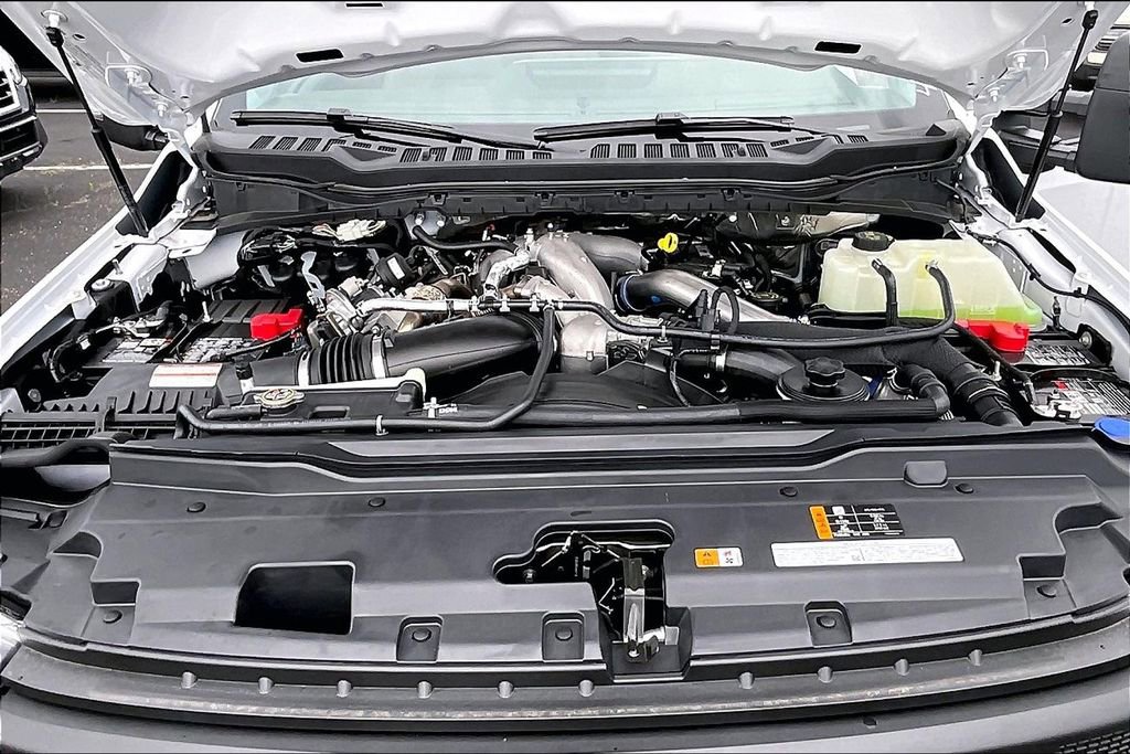 New 2025 Ford F550 2WD Regular Cab Super Duty image 11