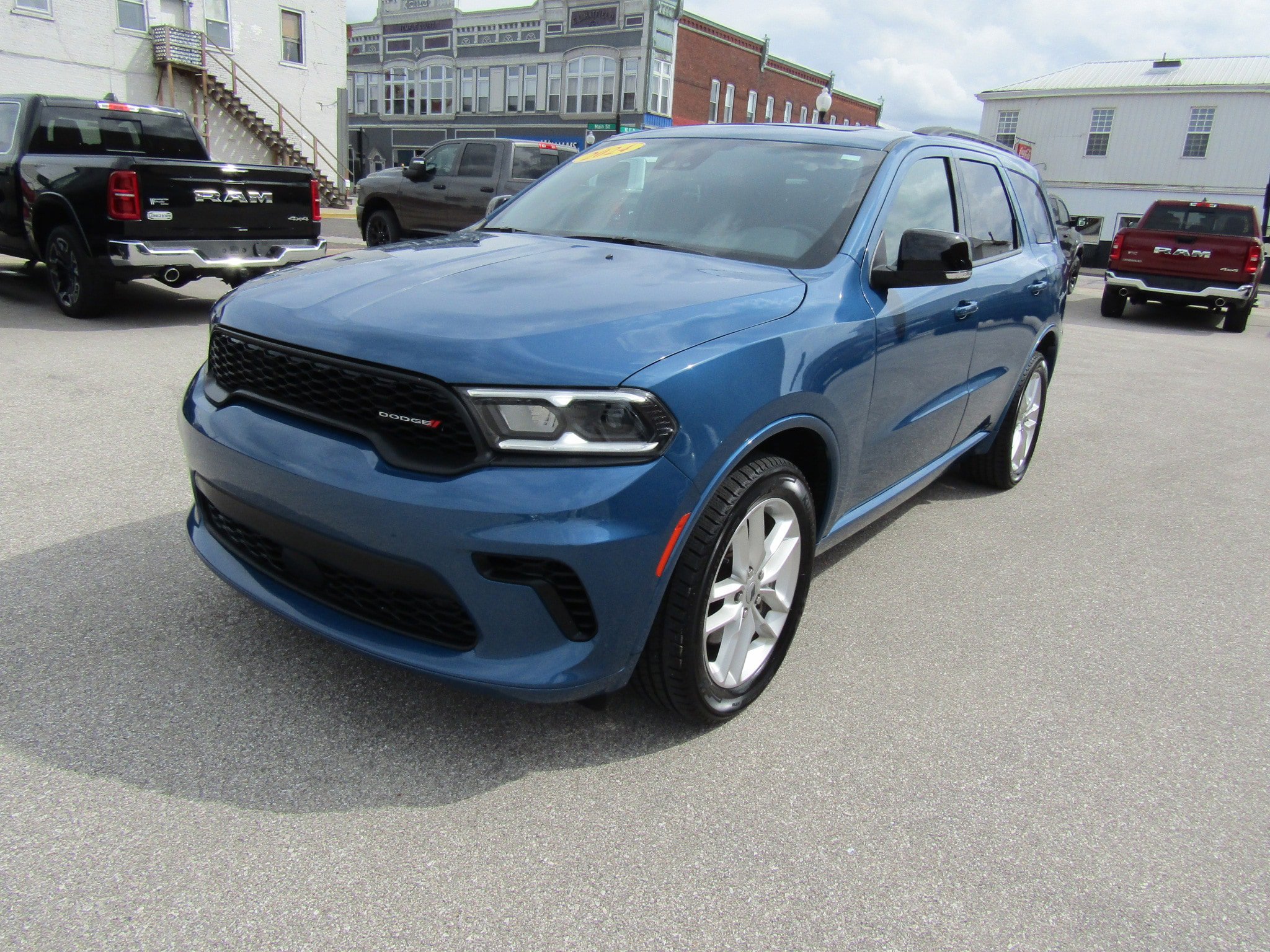 Used 2024 Dodge Durango GT AWD/4WD image 7