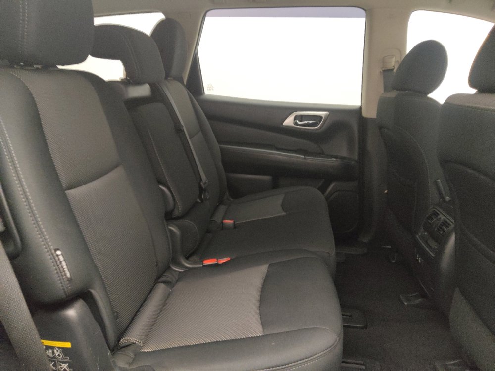Used 2020 Nissan Pathfinder S image 19