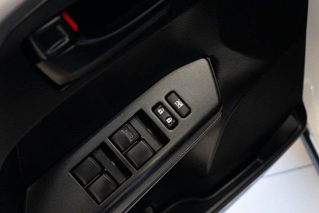 Used 2018 Toyota RAV4 LE image 14