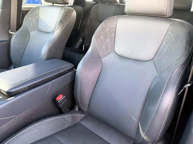 Used 2025 Lexus RX 350 w/ Convenience Package image 18