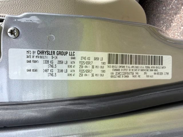 Used 2015 Chrysler Town & Country Touring-L w/ Driver Convenience Group FWD image 19