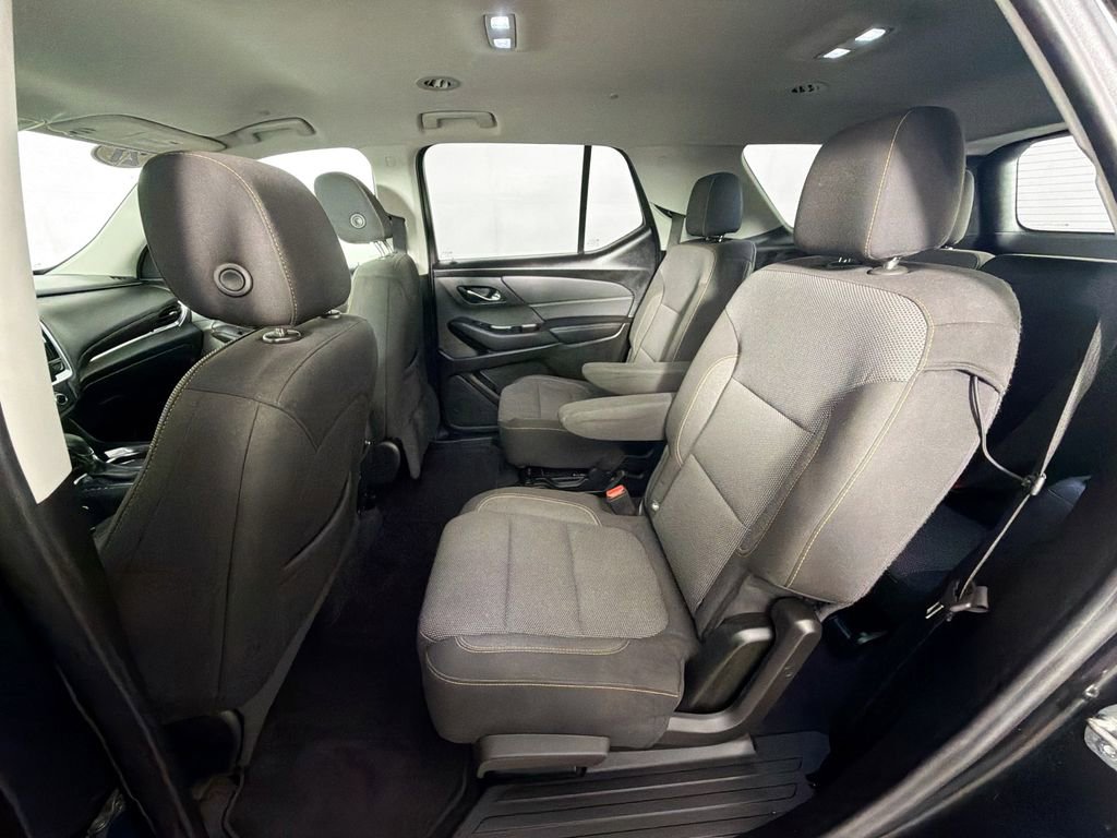 Used 2021 Chevrolet Traverse LT AWD/4WD image 23