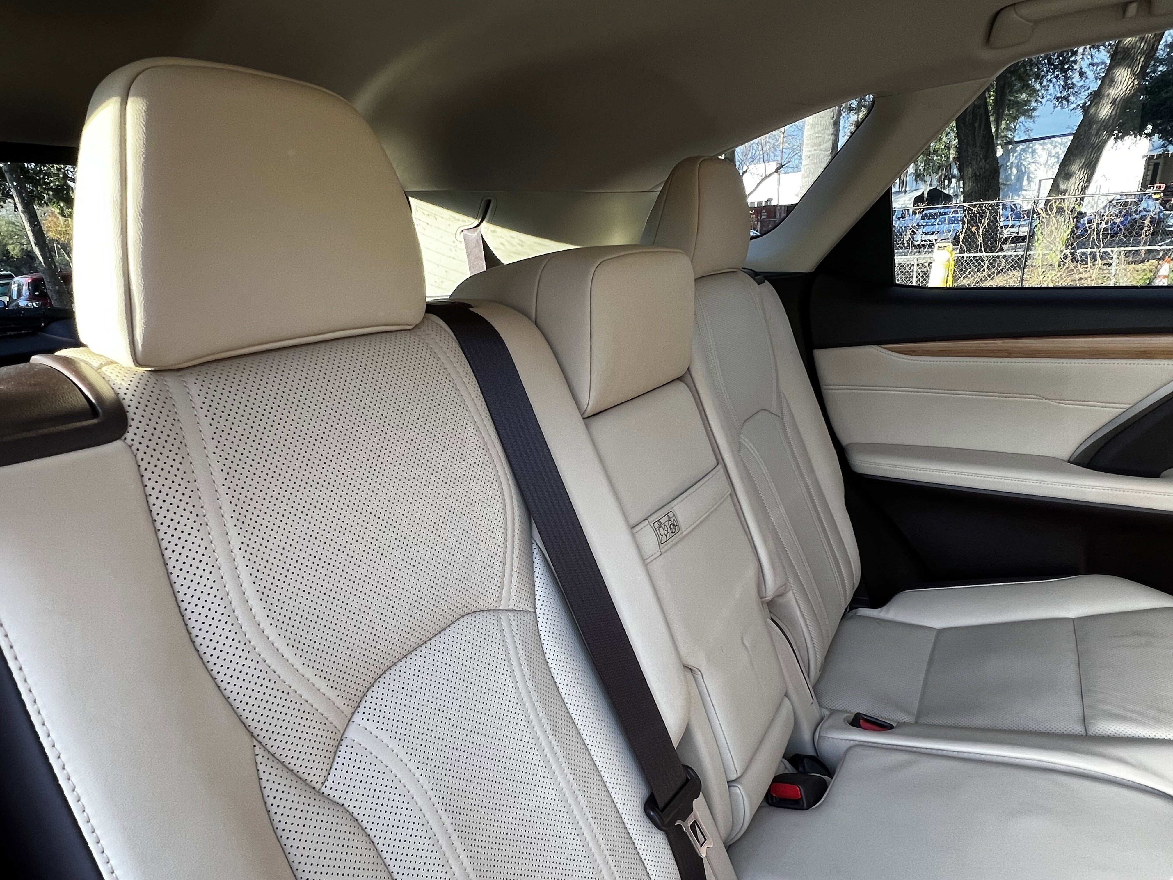 Used 2018 Lexus RX 350L image 42