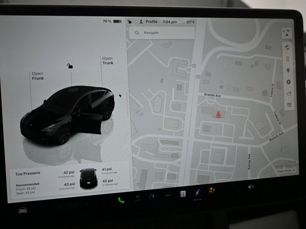 Used 2025 Tesla Model Y Long Range image 11