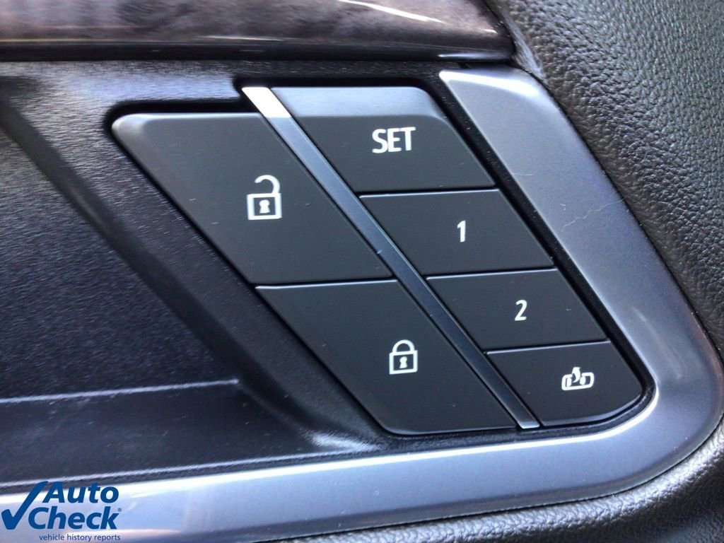 Used 2025 Chevrolet Silverado 2500 LTZ w/ LTZ Convenience Package image 12