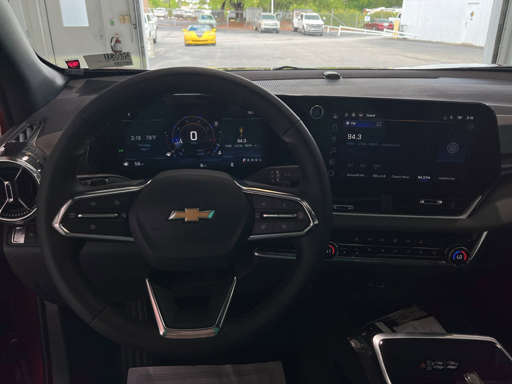 New 2026 Chevrolet Equinox LT w/ Convenience Package II FWD image 17