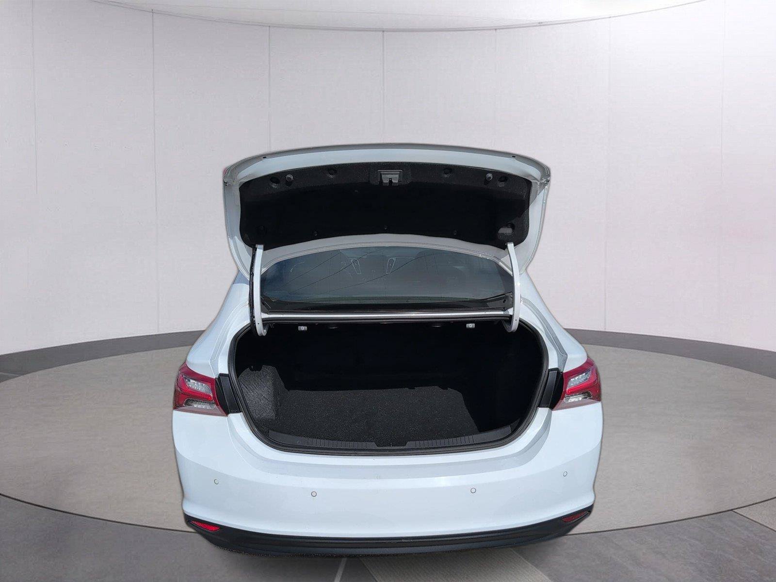 Used 2024 Chevrolet Malibu LT FWD image 5