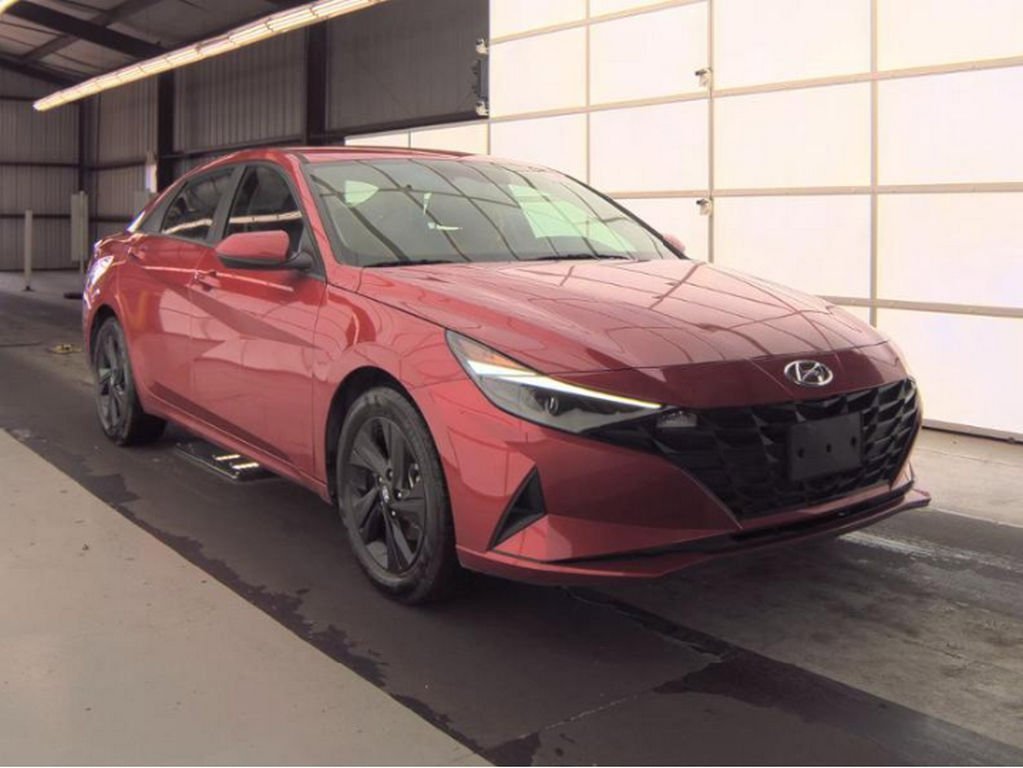 Used 2023 Hyundai Elantra SEL image 4