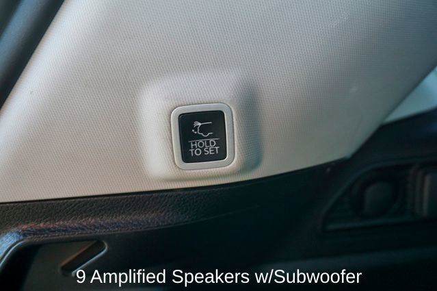 Used 2023 Jeep Grand Cherokee Limited w/ Luxury Tech Group II image 7