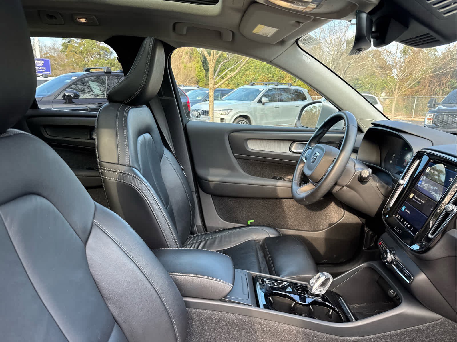 Certified 2023 Volvo XC40 B4 Plus w/ Driver Assist Package image 61