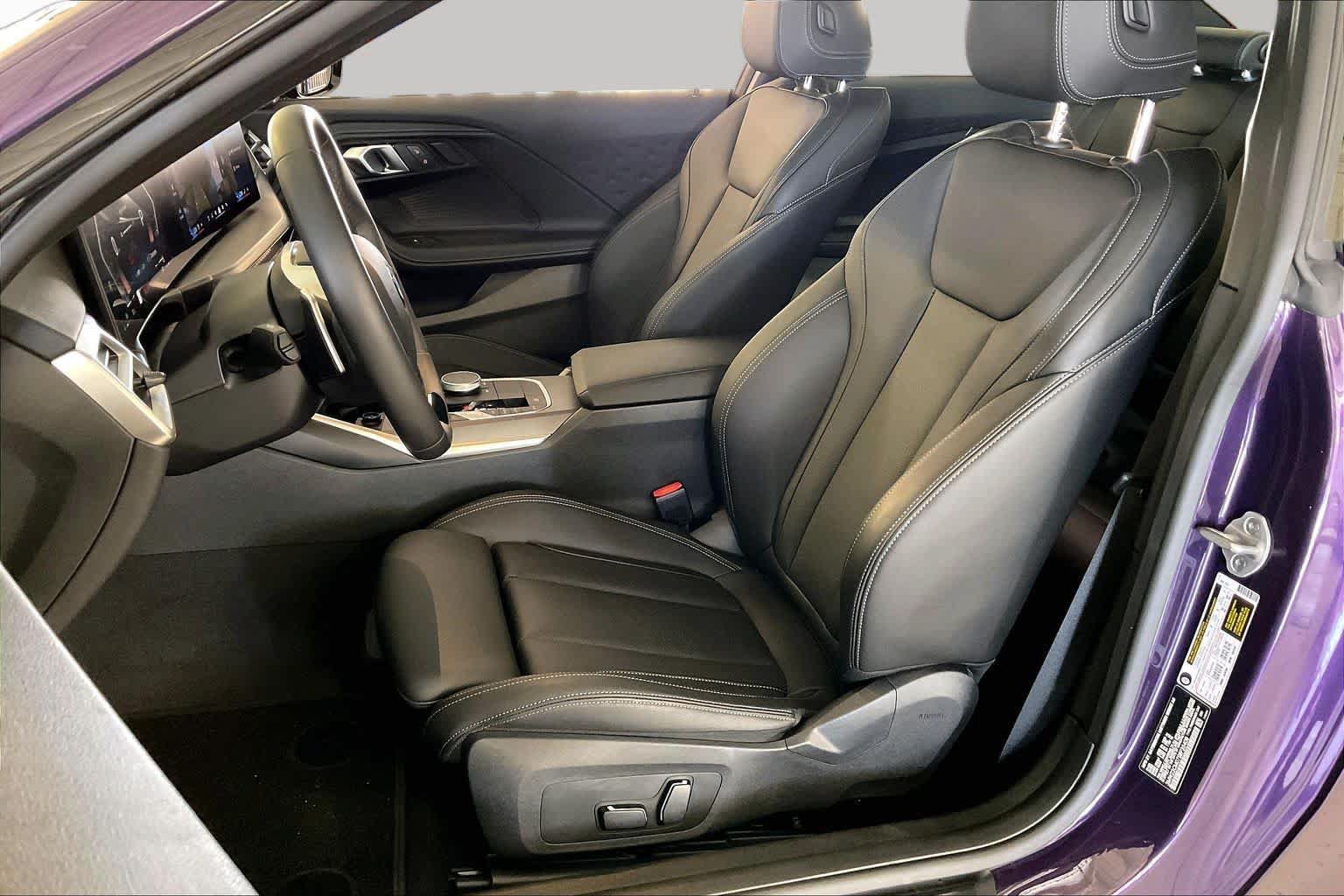 Used 2025 BMW 230i Coupe RWD image 7