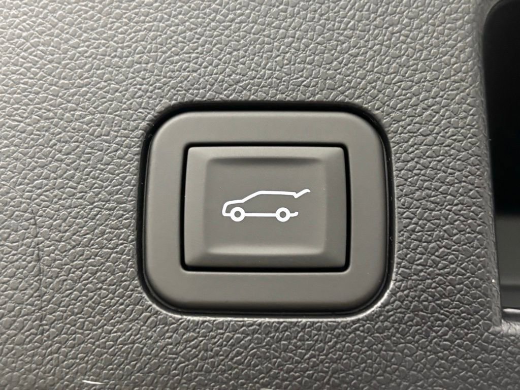 New 2026 GMC Terrain Elevation w/ Elevation Premium Package image 11