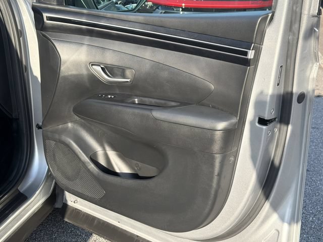Certified 2023 Hyundai Tucson SE FWD image 17
