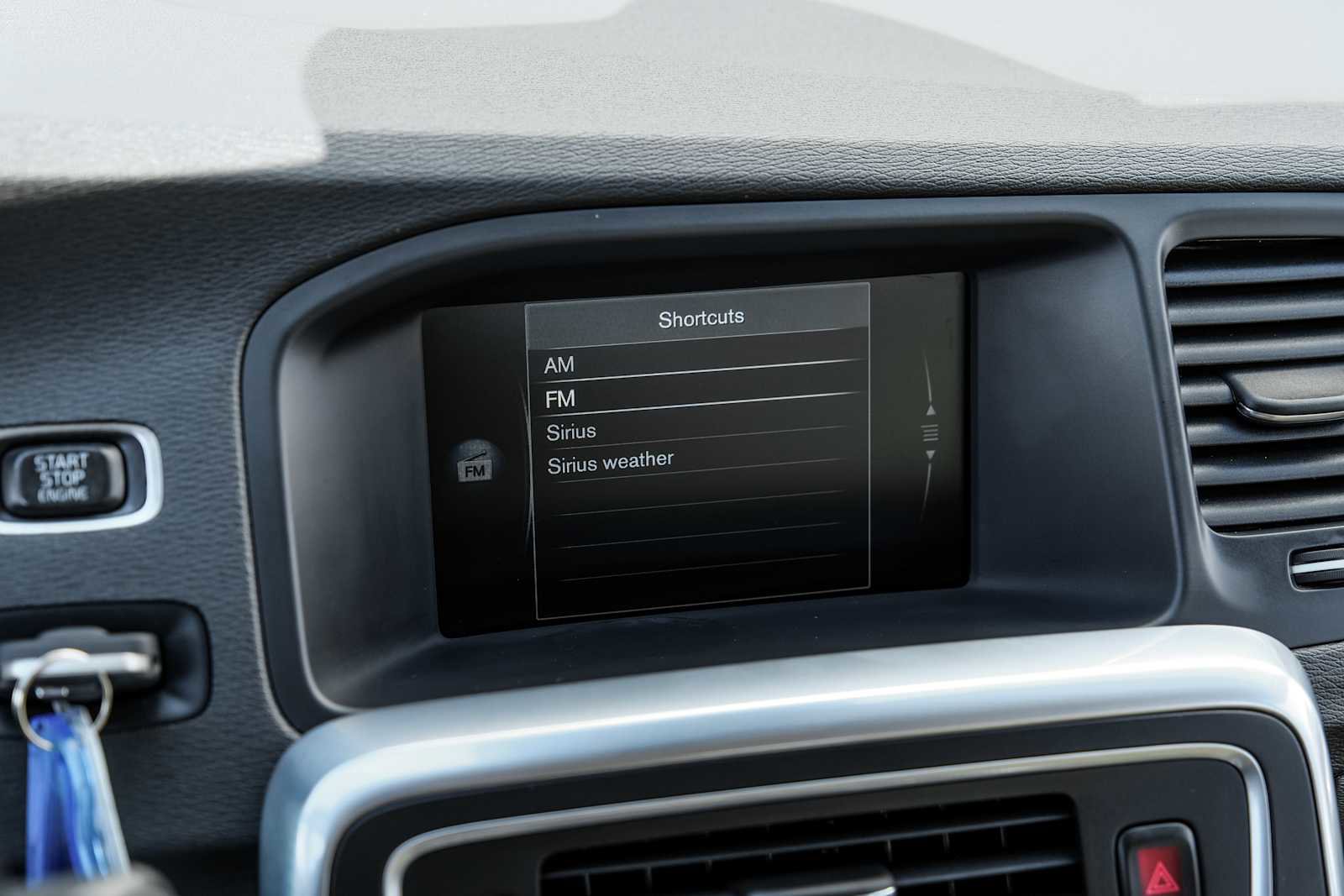 Used 2017 Volvo V60 T5 Premier w/ Convenience Package image 28