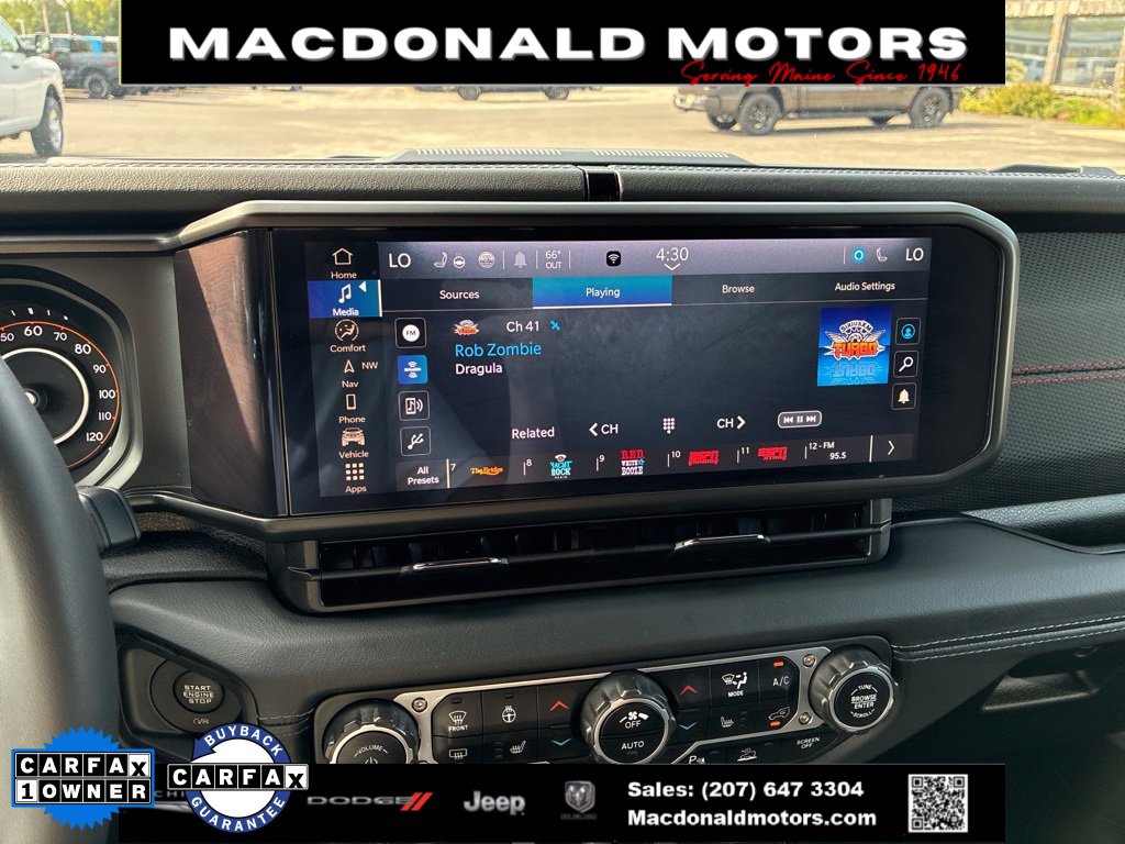 Used 2024 Jeep Wrangler Rubicon w/ Technology Group image 13