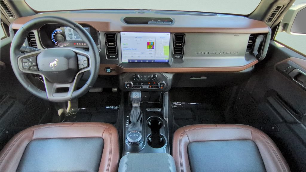 Used 2024 Ford Bronco Outer Banks AWD/4WD image 11