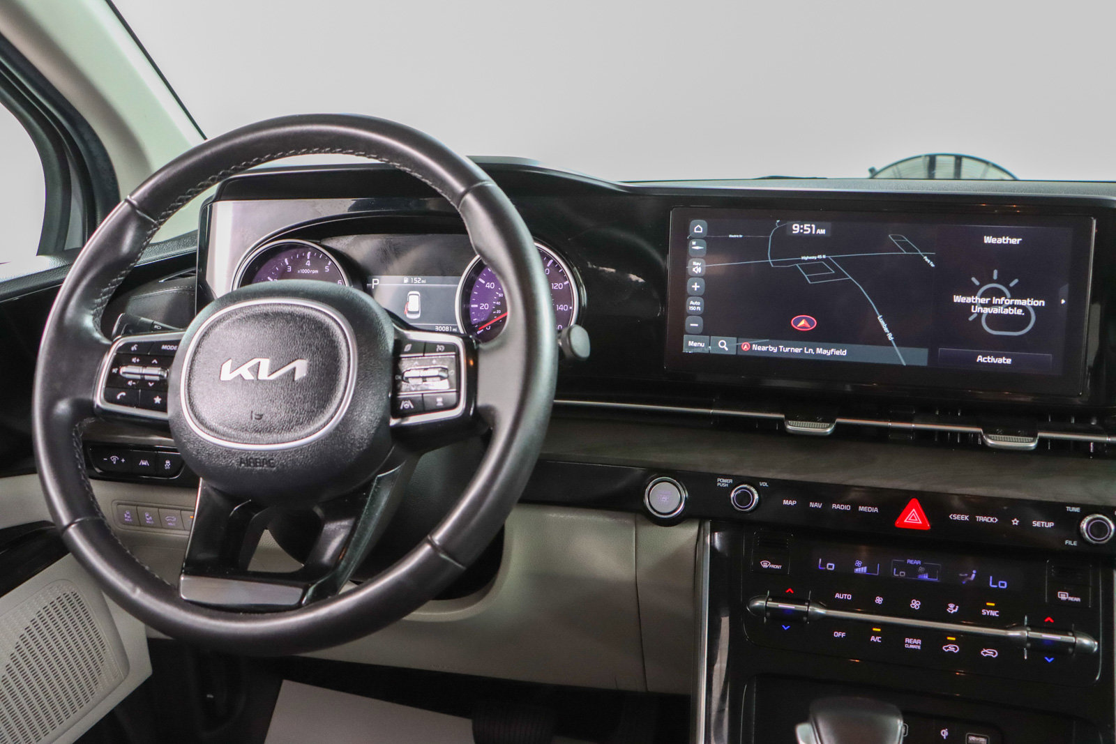 Used 2024 Kia Carnival EX image 17